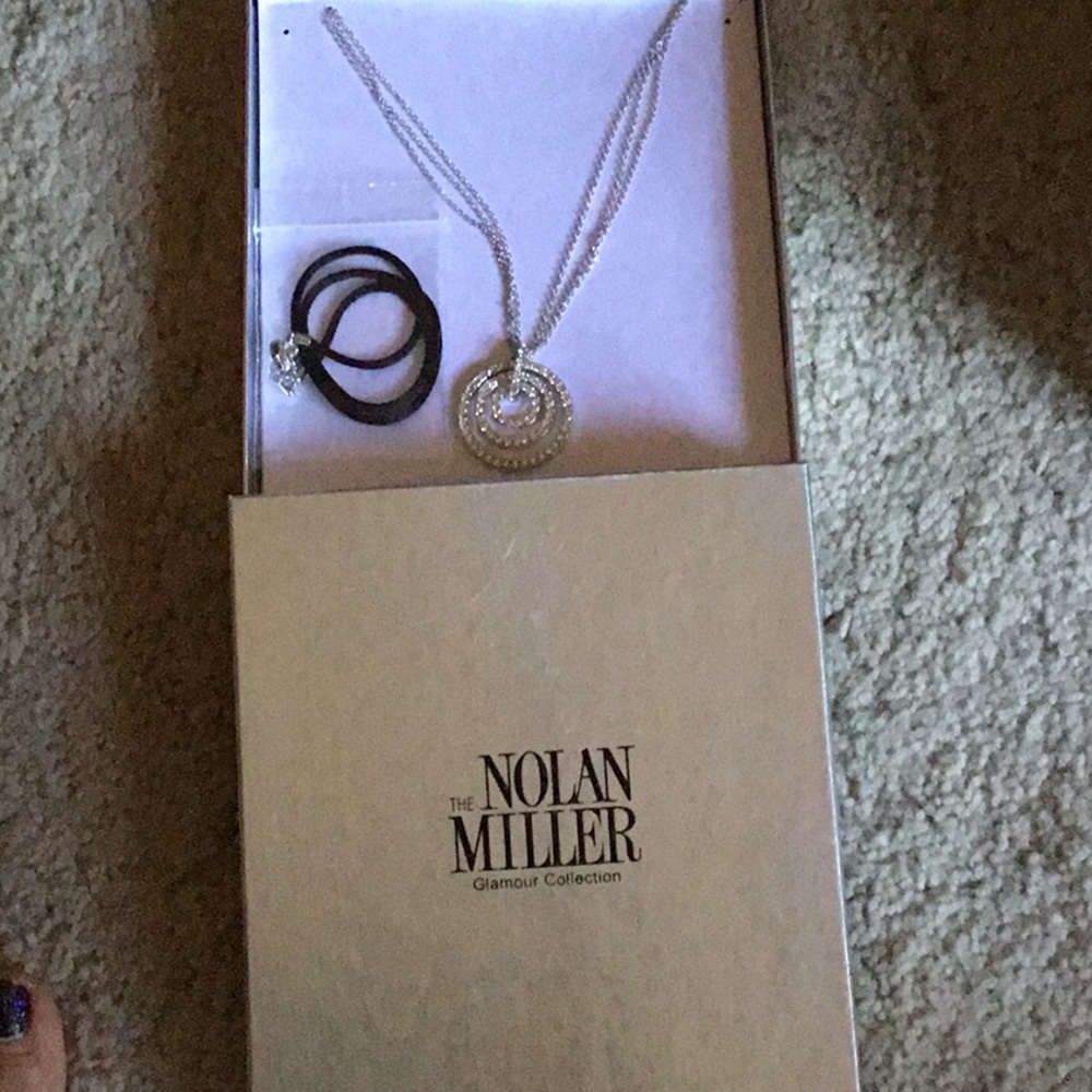 Nolan Miller Glamour Collection necklace